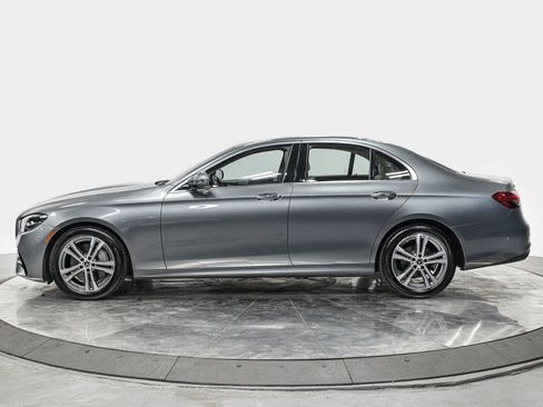 Used 2022 Mercedes-Benz E 350 4MATIC Sedan image 2