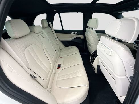 Used 2024 BMW X5 xDrive40i w/ Premium Package AWD/4WD image 21