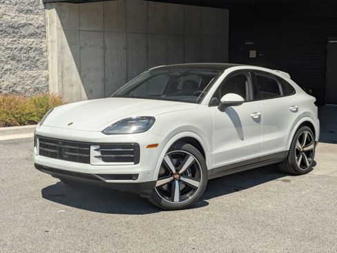 New 2026 Porsche Cayenne Coupe AWD/4WD image 1