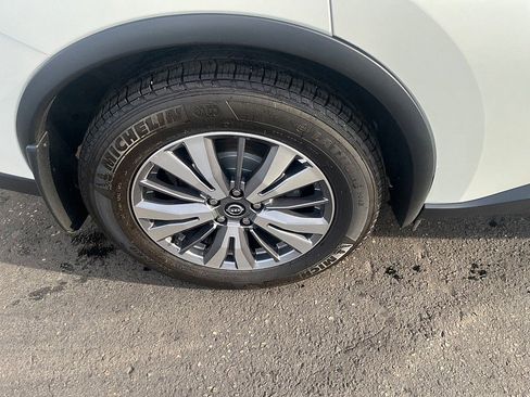 Used 2023 Nissan Murano SV image 13