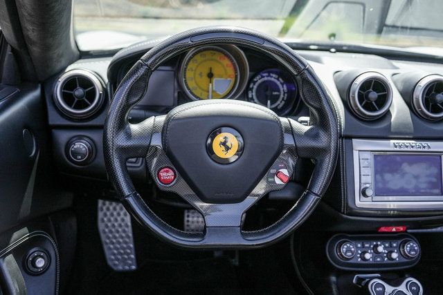 Used 2012 Ferrari California RWD image 39