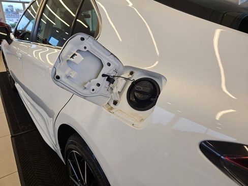 Used 2022 Toyota Camry SE image 32