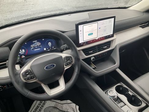 New 2026 Ford Explorer Active w/ Active Comfort Package RWD image 25