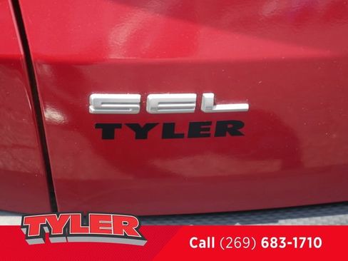 Used 2022 Ford Escape SEL w/ Technology Package AWD/4WD image 13