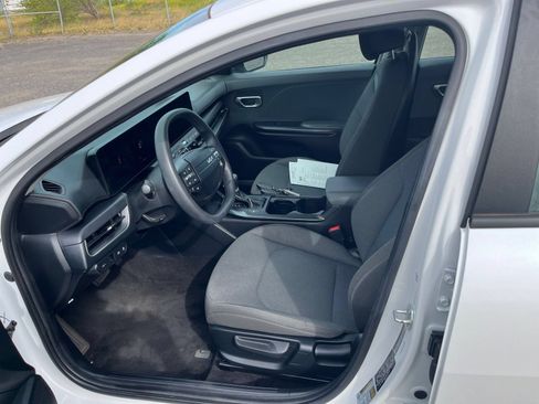 Used 2025 Kia K4 FWD image 22