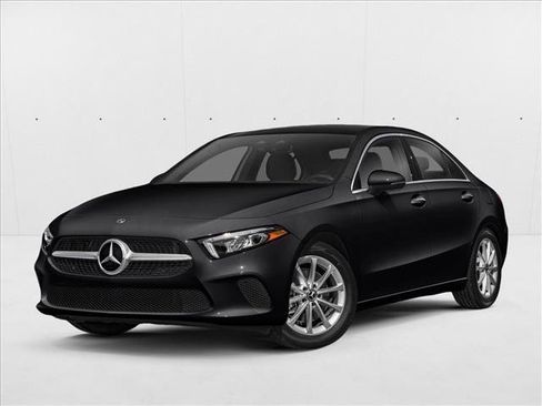 Used 2022 Mercedes-Benz A 220 4MATIC image 1