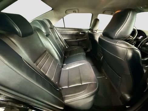 Used 2015 Toyota Camry XLE image 25