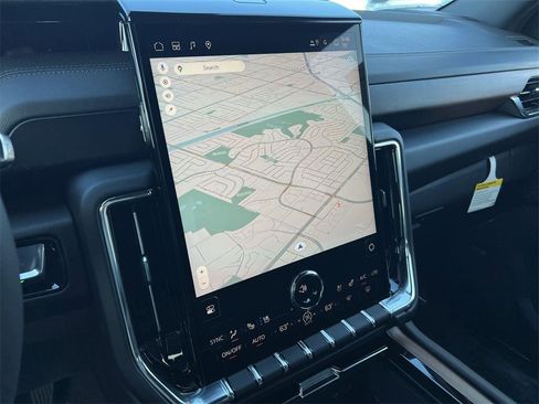 New 2026 GMC Yukon Denali w/ Sun & Power Step Package image 19