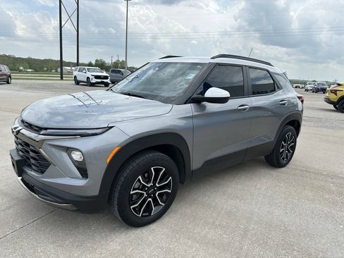 Used 2024 Chevrolet TrailBlazer ACTIV image 7