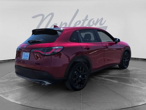 Used 2025 Honda HR-V Sport image 6