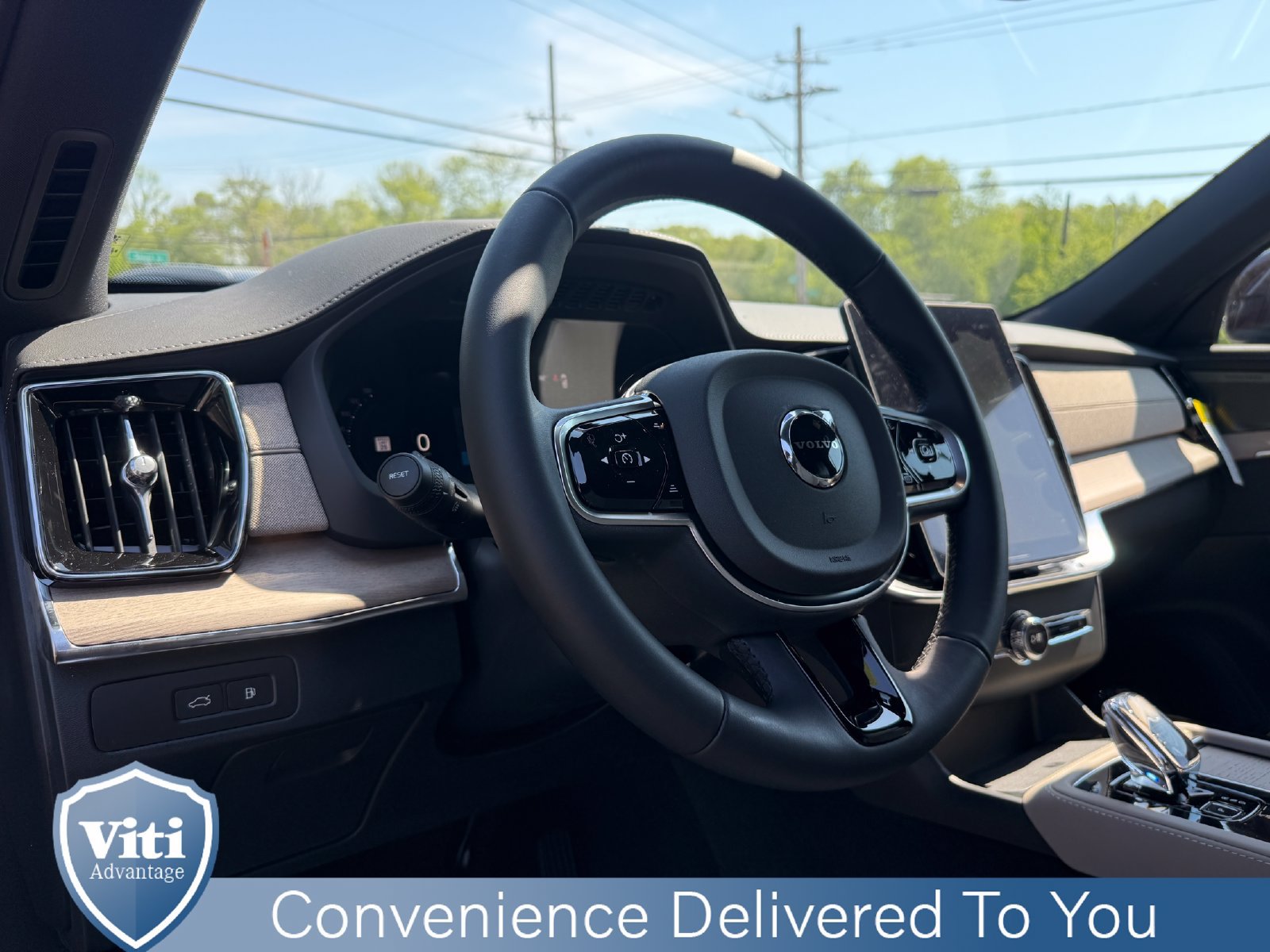 New 2026 Volvo XC90 T8 Plus w/ Protection Package Premier AWD/4WD image 12
