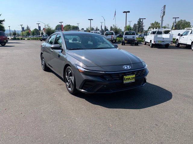 Used 2024 Hyundai Elantra SEL w/ Convenience Package FWD image 7