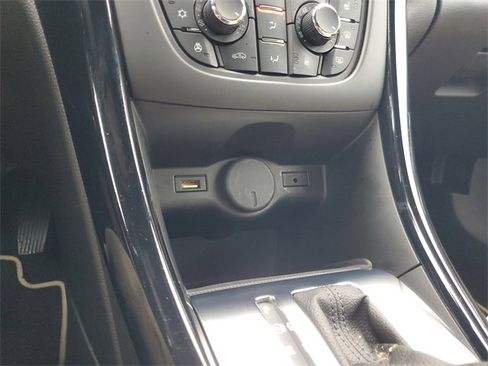 Used 2017 Buick Cascada Premium image 22