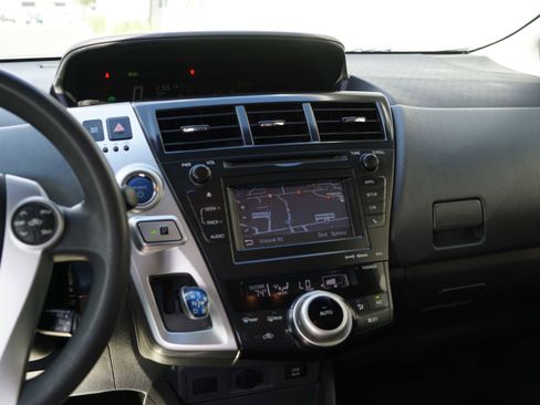 Used 2014 Toyota Prius V Three image 42