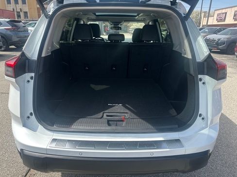 Certified 2025 Nissan Rogue SV w/ SV Premium Package image 22