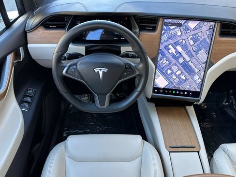 Used 2020 Tesla Model X Long Range AWD/4WD image 14