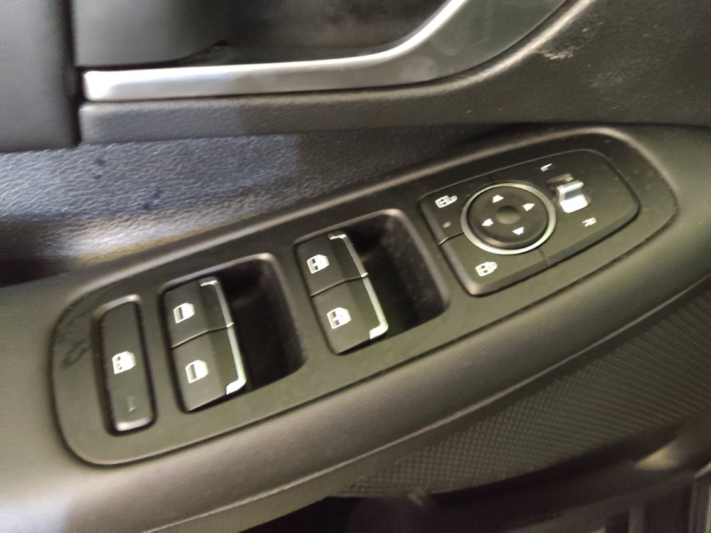 Used 2025 Hyundai Sonata SEL FWD image 27