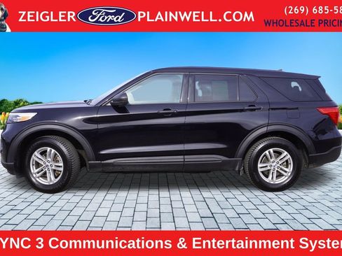 Used 2023 Ford Explorer 4WD image 2