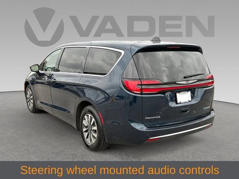 Used 2024 Chrysler Pacifica Limited FWD image 7