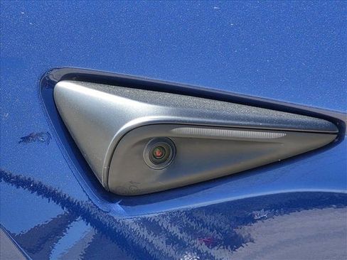 Used 2024 Tesla Model Y 2WD image 10