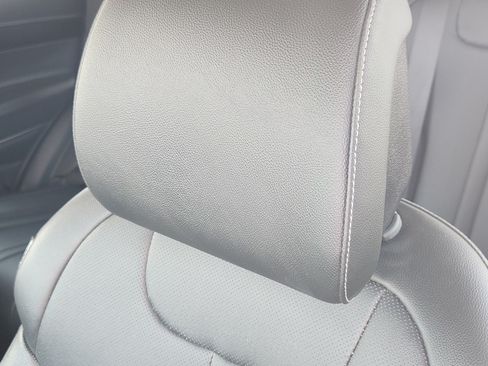 Used 2025 Genesis GV80 2.5T Standard AWD/4WD image 16