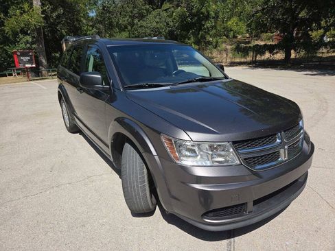 Used 2016 Dodge Journey SE w/ Flexible Seating Group FWD image 8