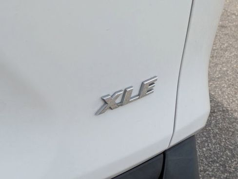 Used 2020 Toyota RAV4 XLE image 12