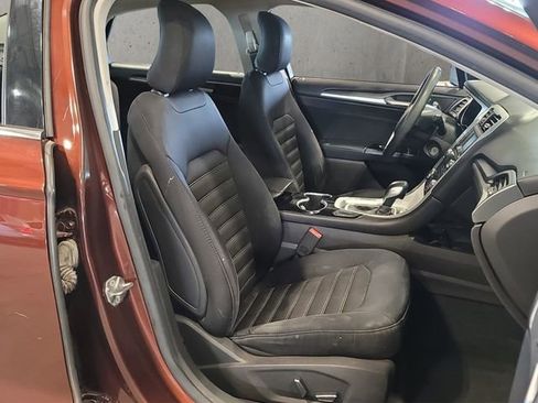 Used 2015 Ford Fusion SE image 20