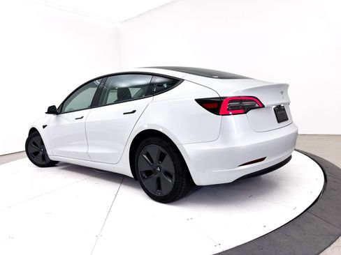 Used 2023 Tesla Model 3 Standard Range RWD image 2