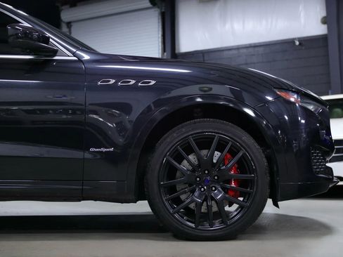 Used 2018 Maserati Levante S GranSport image 10