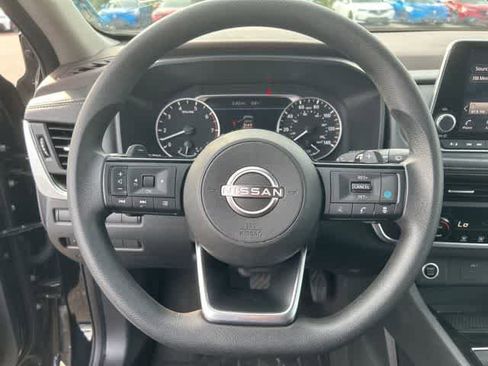Used 2023 Nissan Rogue SV image 13