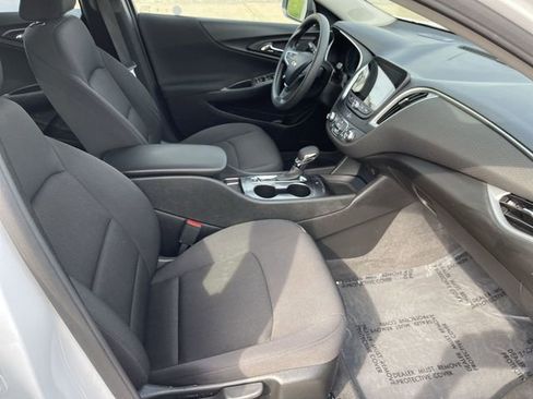 Used 2023 Chevrolet Malibu LS image 17
