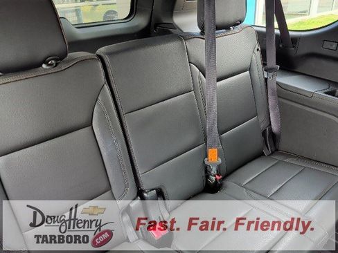 Certified 2024 Chevrolet Suburban High Country w/ Advanced Technology Package AWD/4WD image 5