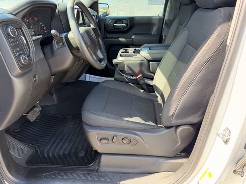 Used 2025 Chevrolet Silverado 1500 Custom Trail Boss AWD/4WD image 12