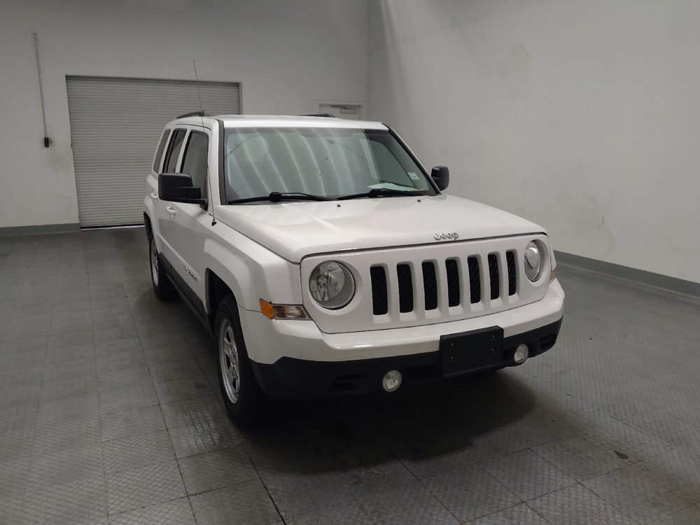 Used 2016 Jeep Patriot Sport w/ Power Value Group FWD image 14