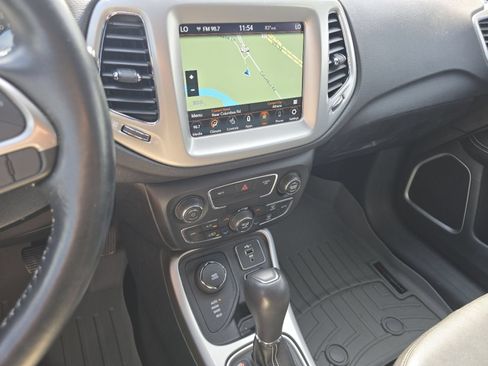 Used 2021 Jeep Compass Latitude AWD/4WD image 26