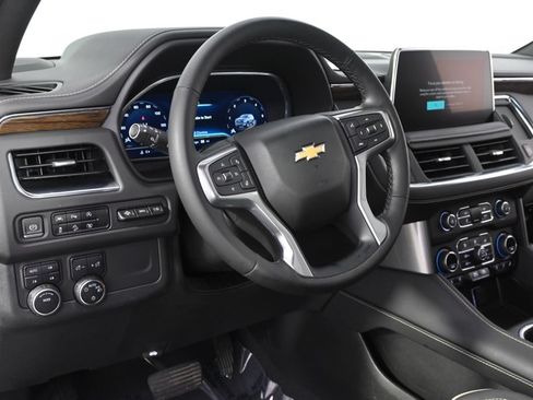 Used 2023 Chevrolet Tahoe Premier AWD/4WD image 11