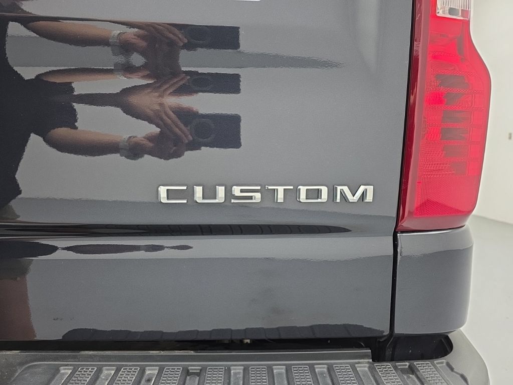 Used 2023 Chevrolet Silverado 1500 Custom AWD/4WD image 52