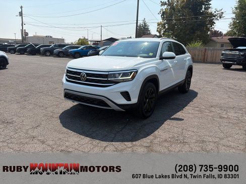 Used 2022 Volkswagen Atlas Cross Sport SE AWD/4WD image 3