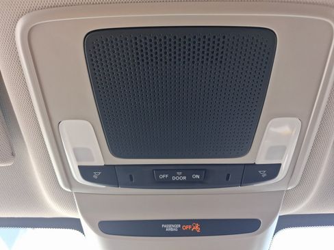 Used 2027 Honda HR-V LX image 30