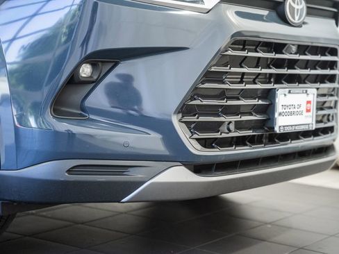 Used 2025 Toyota Grand Highlander AWD Hybrid image 15