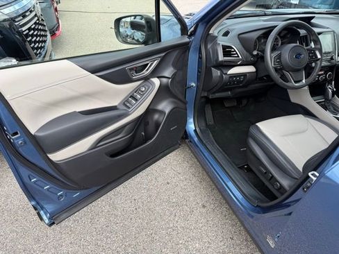 Used 2023 Subaru Forester Limited image 15