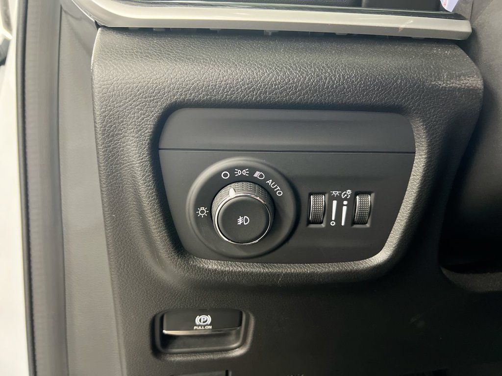 Used 2022 Jeep Grand Cherokee Trailhawk w/ ADV Protech Group II AWD/4WD image 19