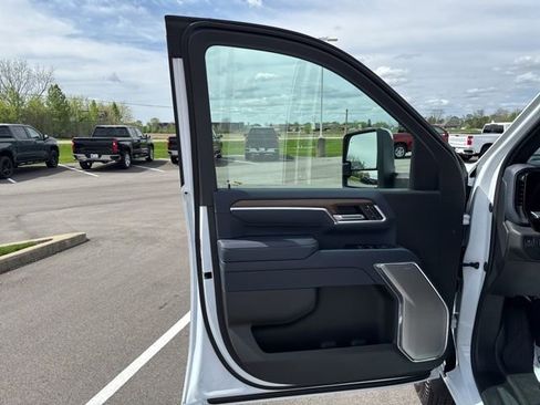 New 2026 Chevrolet Silverado 3500 High Country w/ High Country Premium Package AWD/4WD image 16