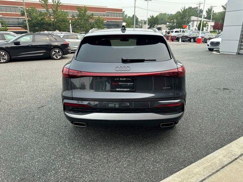 Certified 2025 Audi Q5 Premium w/ Convenience Package AWD/4WD image 10