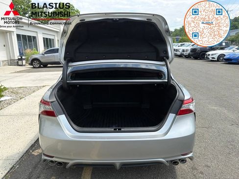 Used 2019 Toyota Camry XSE FWD image 15