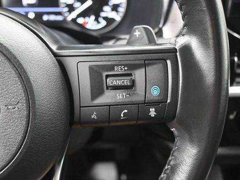 Used 2025 Nissan Pathfinder SV AWD/4WD image 15