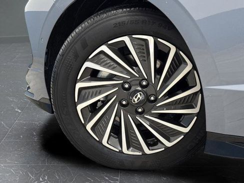 Used 2025 Hyundai Sonata Limited image 35