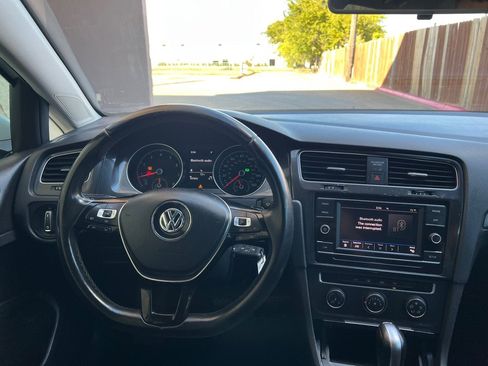 Used 2019 Volkswagen Golf S FWD image 13