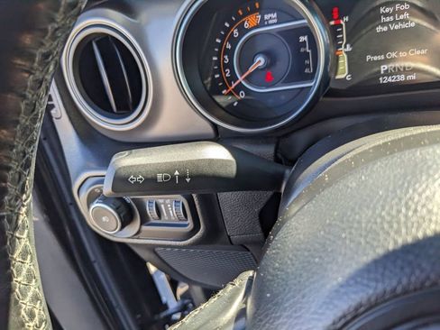 Used 2021 Jeep Wrangler Unlimited Sport image 31